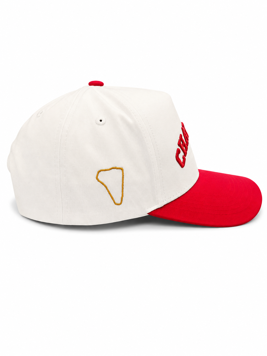 Chastain Hat Red – side angle with gold course outline